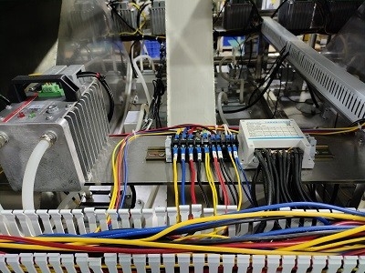용량 1-10T/h 마이크로 웨브 진공 건조 장비 95% 수소 감소율