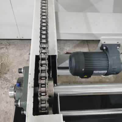 이제 무료 상담을 사용할 수 있습니다 효율적인 1320mm 자동 반사 분사 기계
