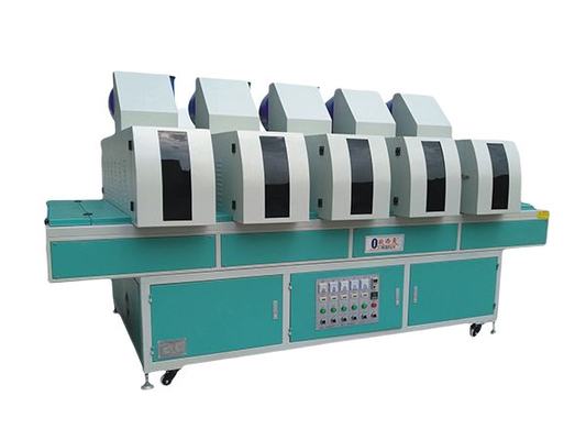 BKC 보온장치를 가진 자동적인 200nm - 450nm UV 코팅 기계