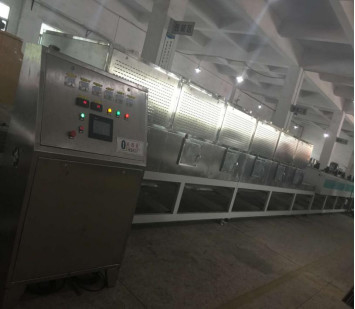 PLC 제어 모드와 함께 380V 마이크로파 진공 건조기 시스템